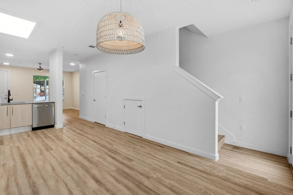 7805 Cooper Ln - Photo 4