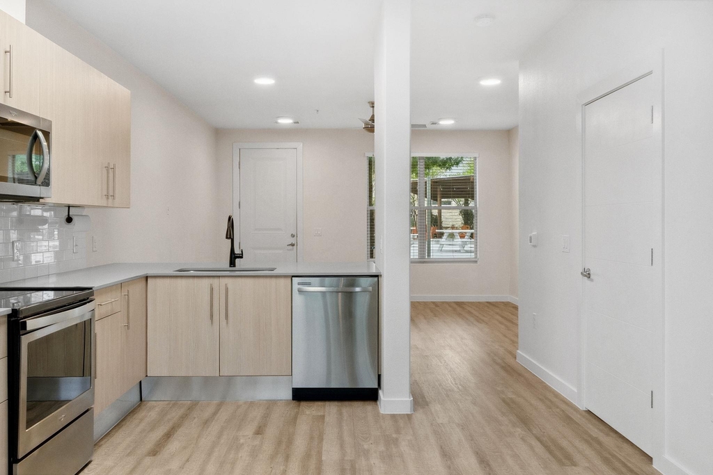 7805 Cooper Ln - Photo 6