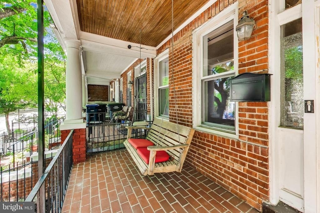 1917 Lincoln Road Ne - Photo 1
