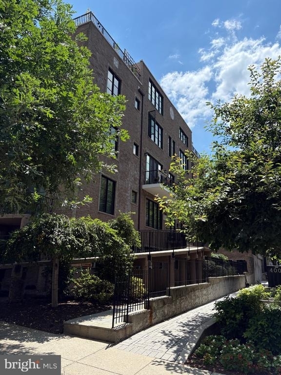 4004 Edmunds Street Nw - Photo 0