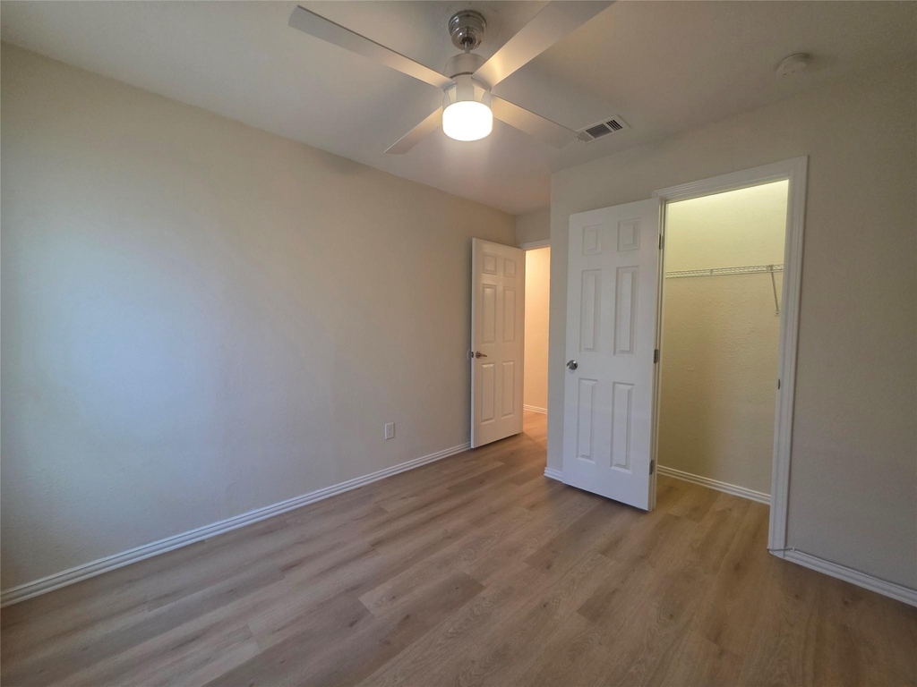 104 E Eggleston St - Photo 9