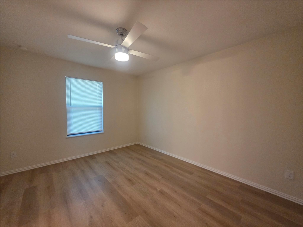 104 E Eggleston St - Photo 14