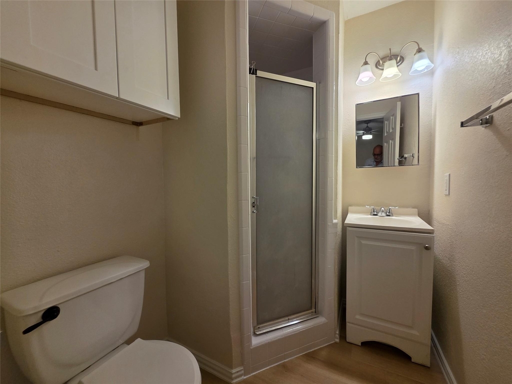 104 E Eggleston St - Photo 6
