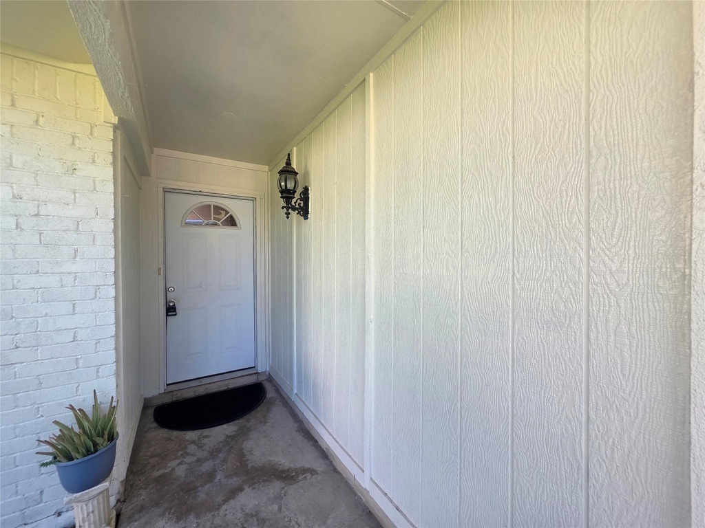 104 E Eggleston St - Photo 1