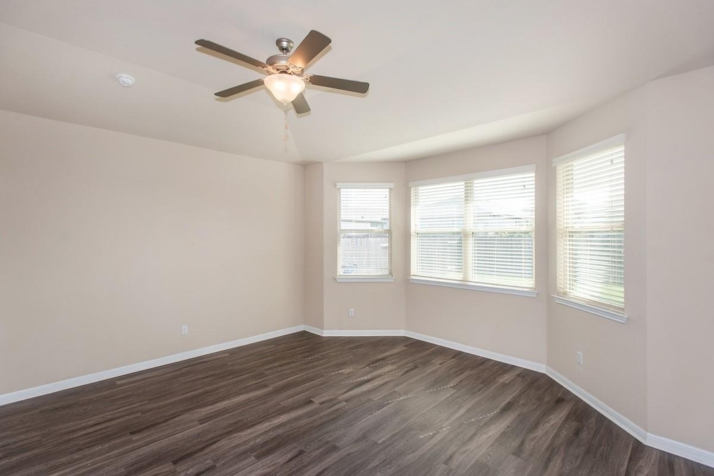 8113 Rosano St - Photo 14