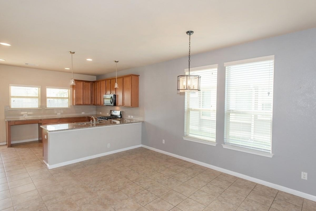 8113 Rosano St - Photo 8