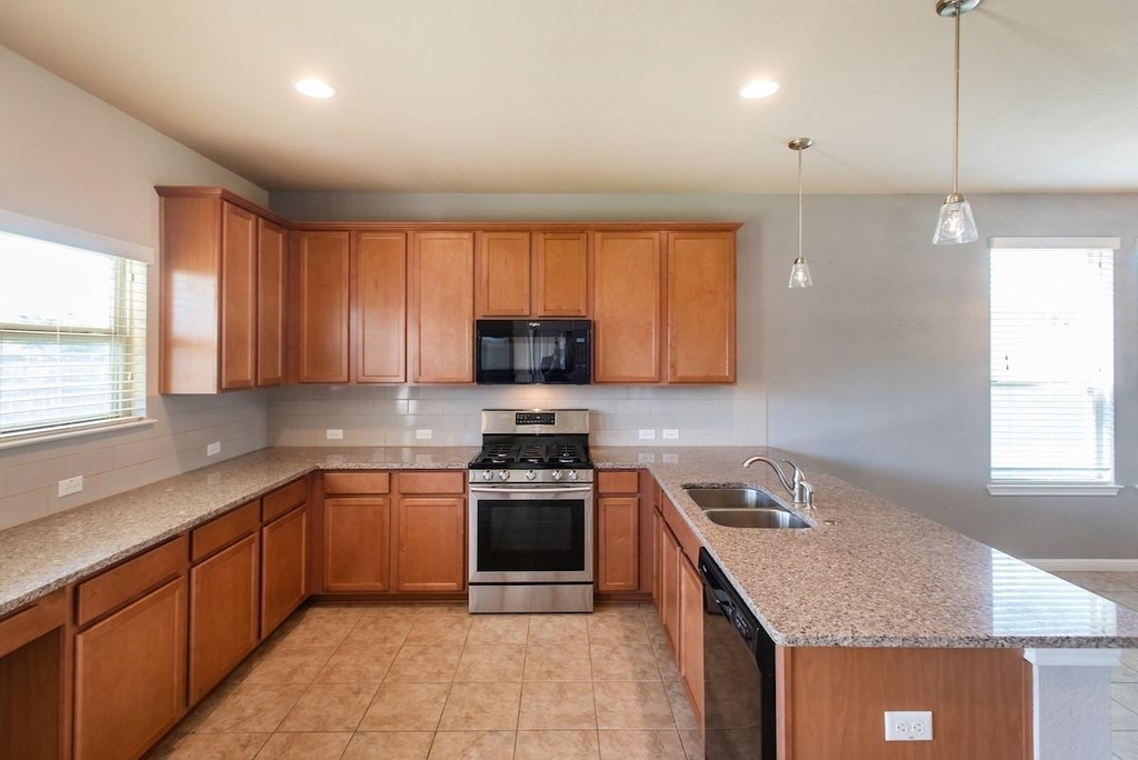 8113 Rosano St - Photo 11