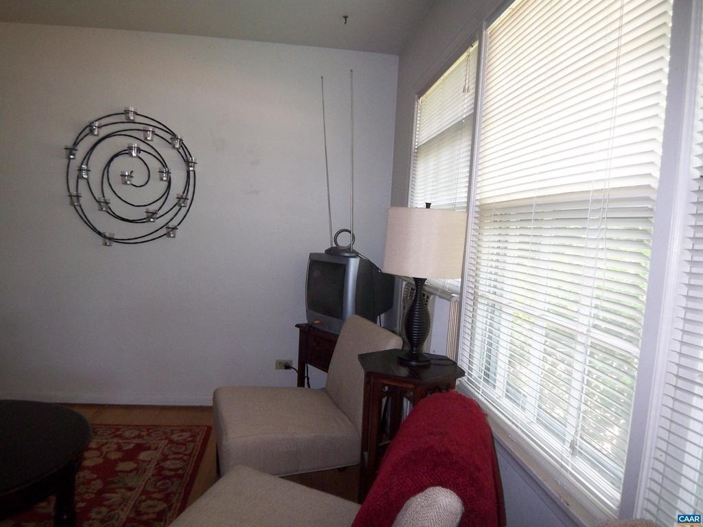 1705 Burnley Ave - Photo 6