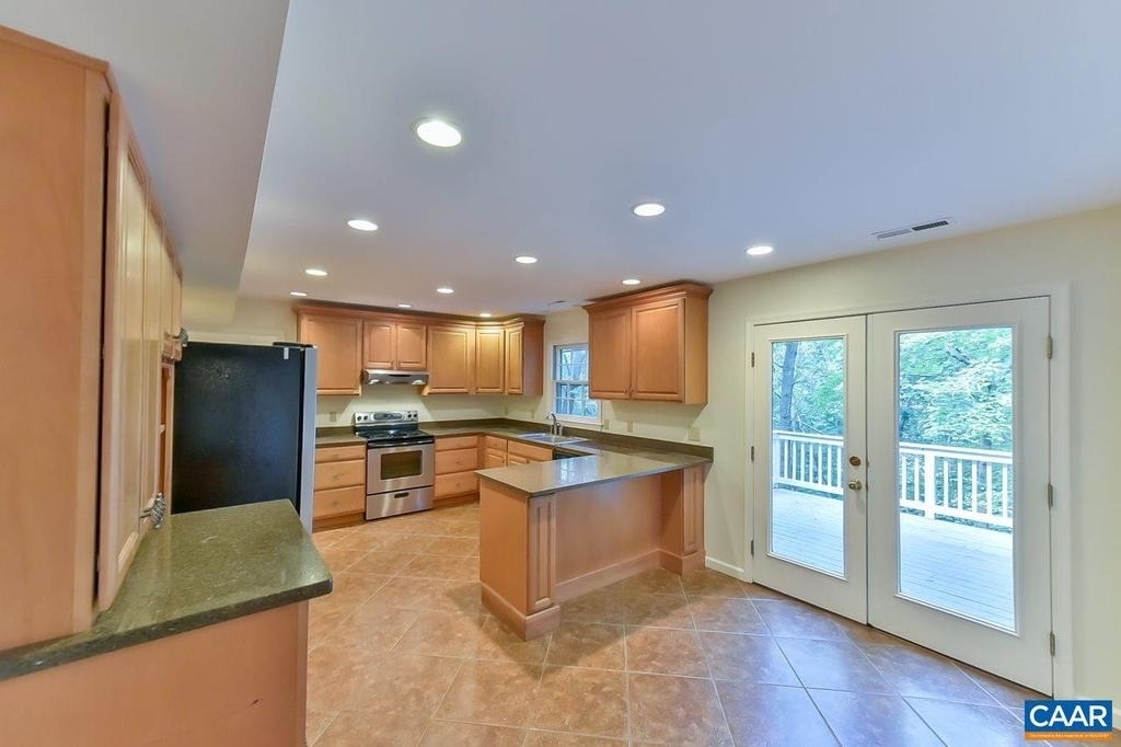 1012 Wildmere Pl - Photo 11