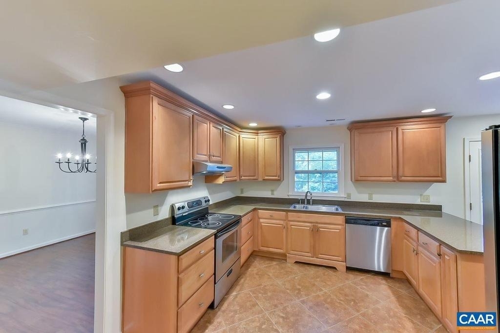1012 Wildmere Pl - Photo 6