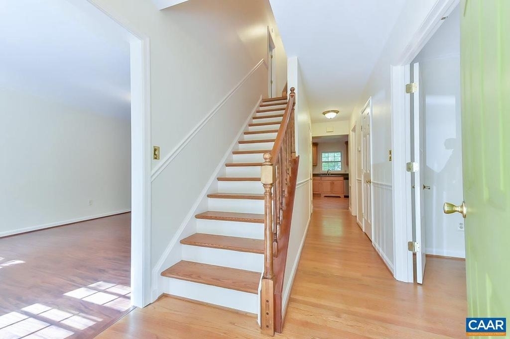 1012 Wildmere Pl - Photo 2