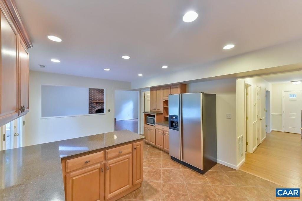 1012 Wildmere Pl - Photo 8