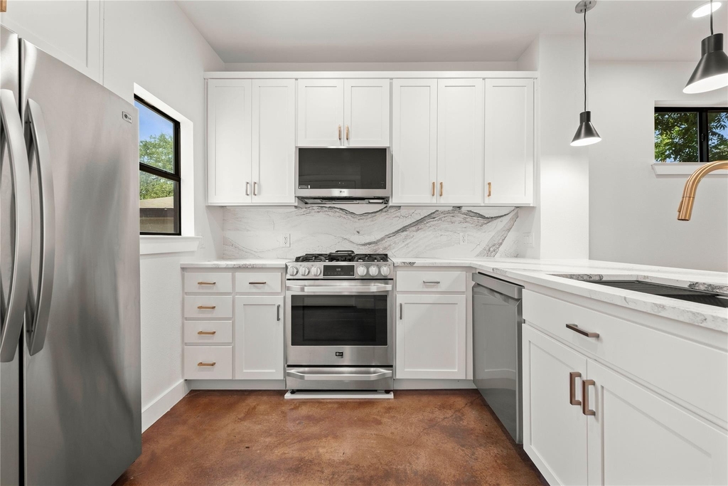 115 Havana St - Photo 8