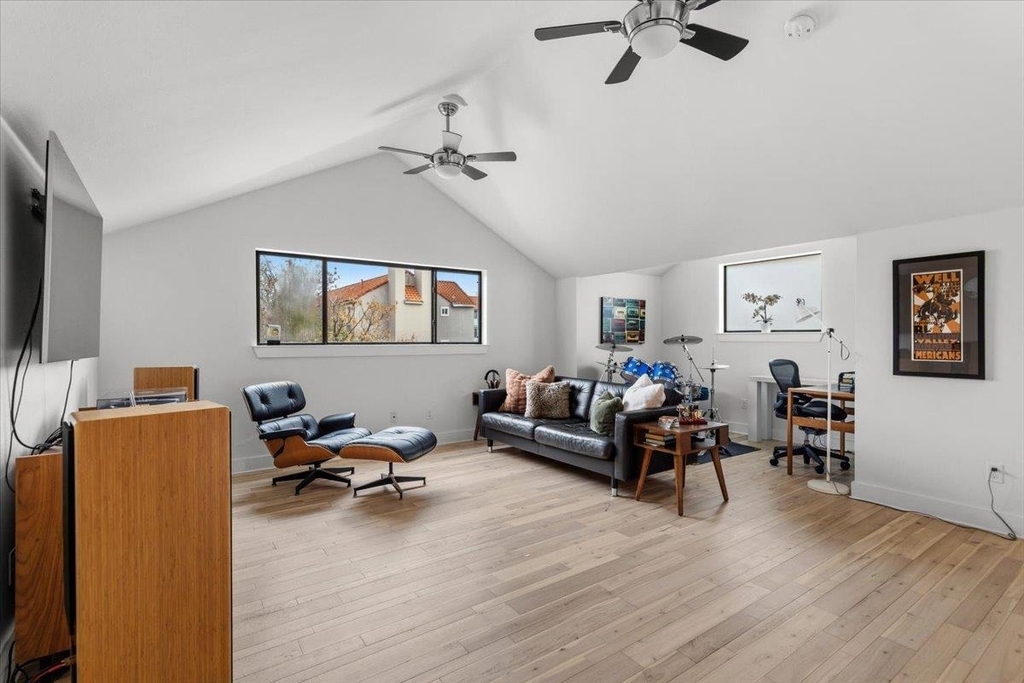 115 Havana St - Photo 2
