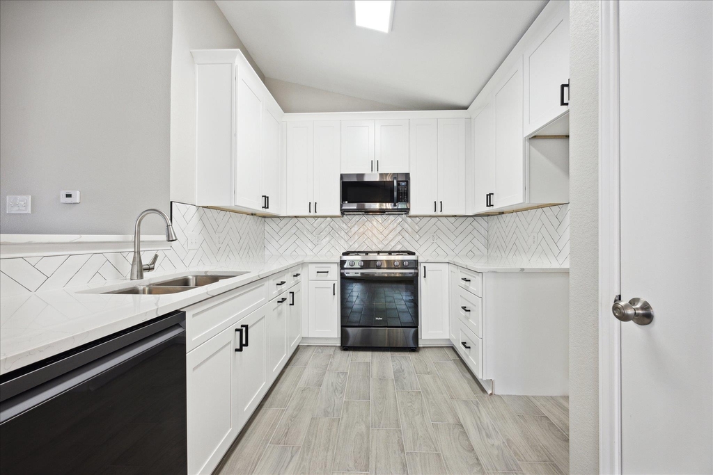 12804 Humphrey Dr - Photo 4