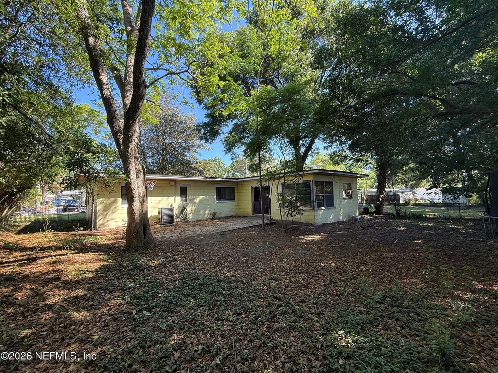 7118 Pellias Road - Photo 20
