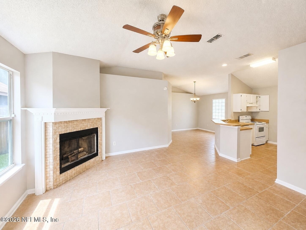 1281 Independence Drive - Photo 2