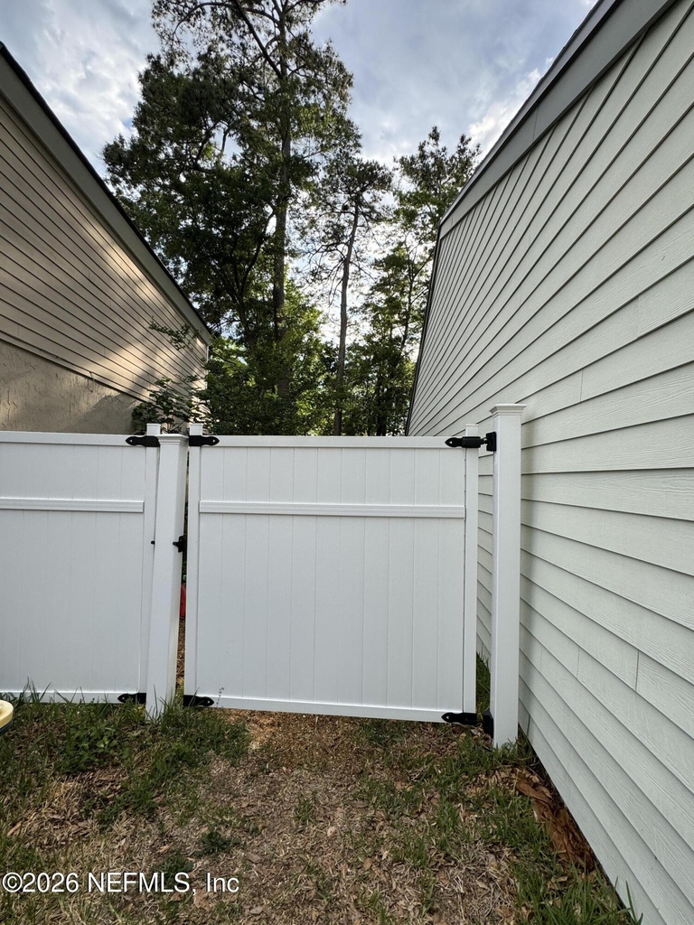 8550 Goldeneye Lane - Photo 16