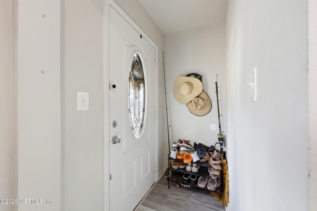 5327 Lexington Avenue - Photo 2