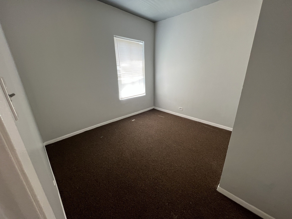 71 E 69th Street - Photo 3