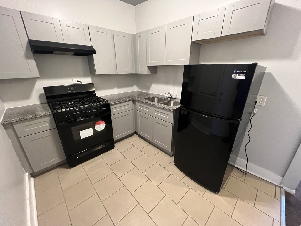 71 E 69th Street - Photo 4