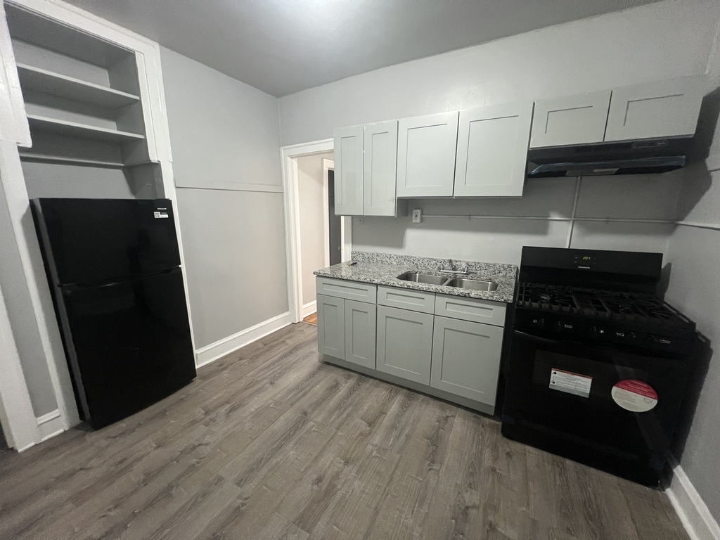9300 S Bishop Street - Photo 3