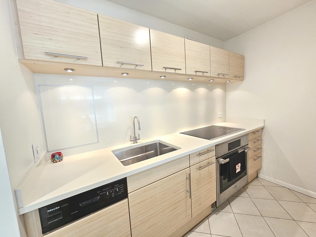 535 N Michigan Avenue - Photo 6