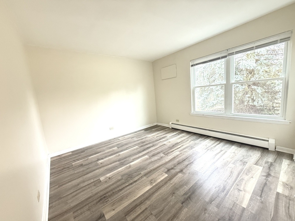 575 Berry Avenue - Photo 4