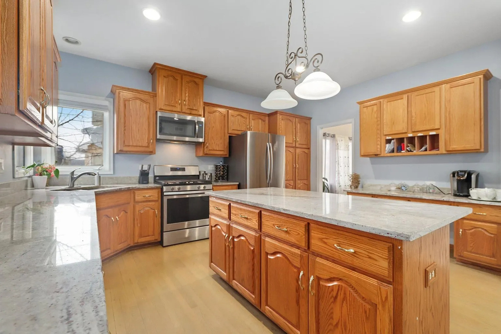 520 N Veterans Parkway - Photo 8