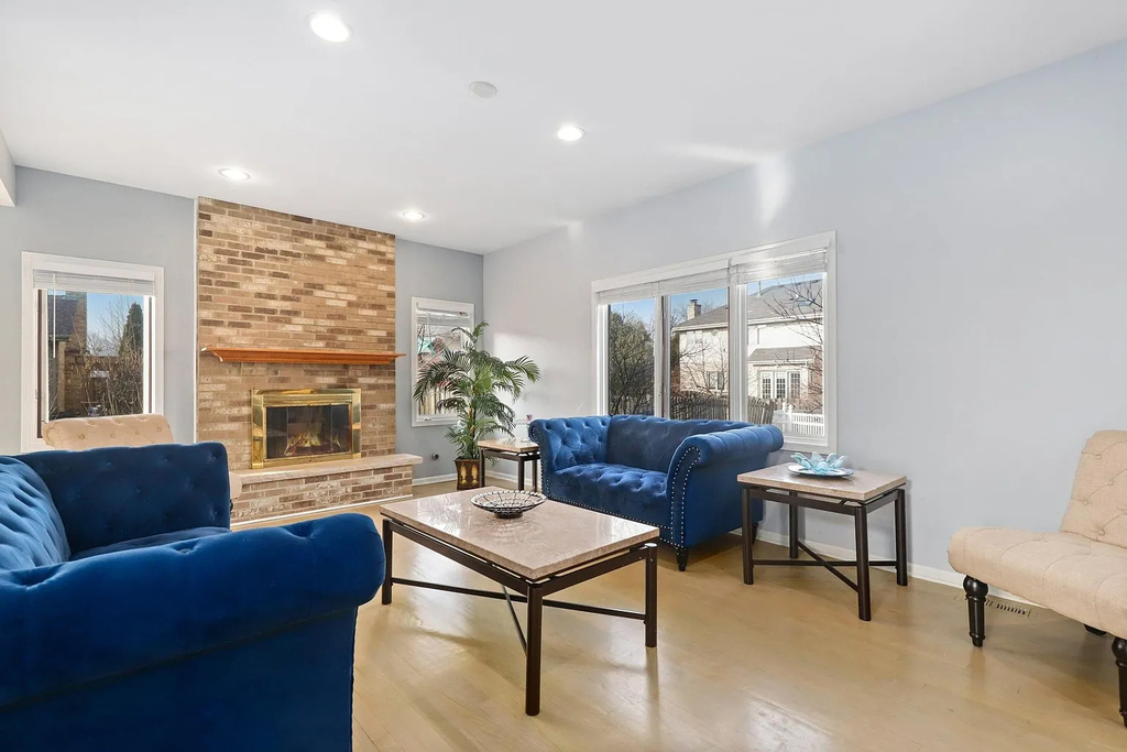 520 N Veterans Parkway - Photo 12
