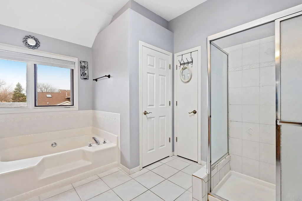 520 N Veterans Parkway - Photo 13