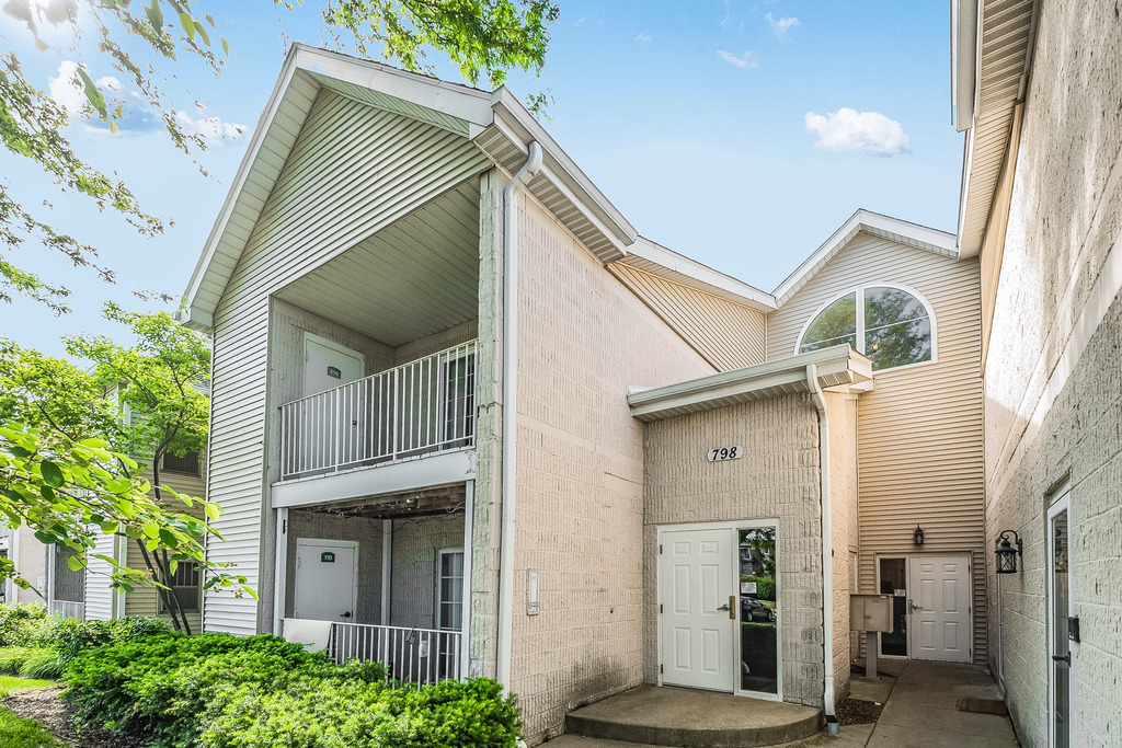 798 N Gary Avenue - Photo 0