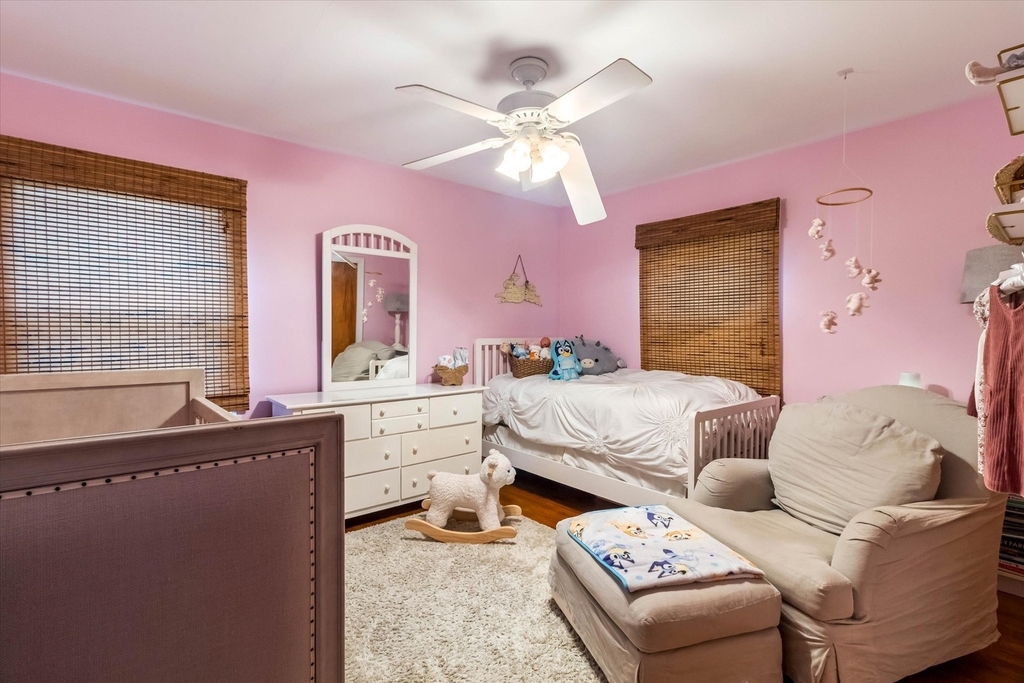 745 Greenview Place - Photo 18