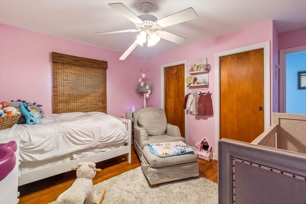 745 Greenview Place - Photo 19