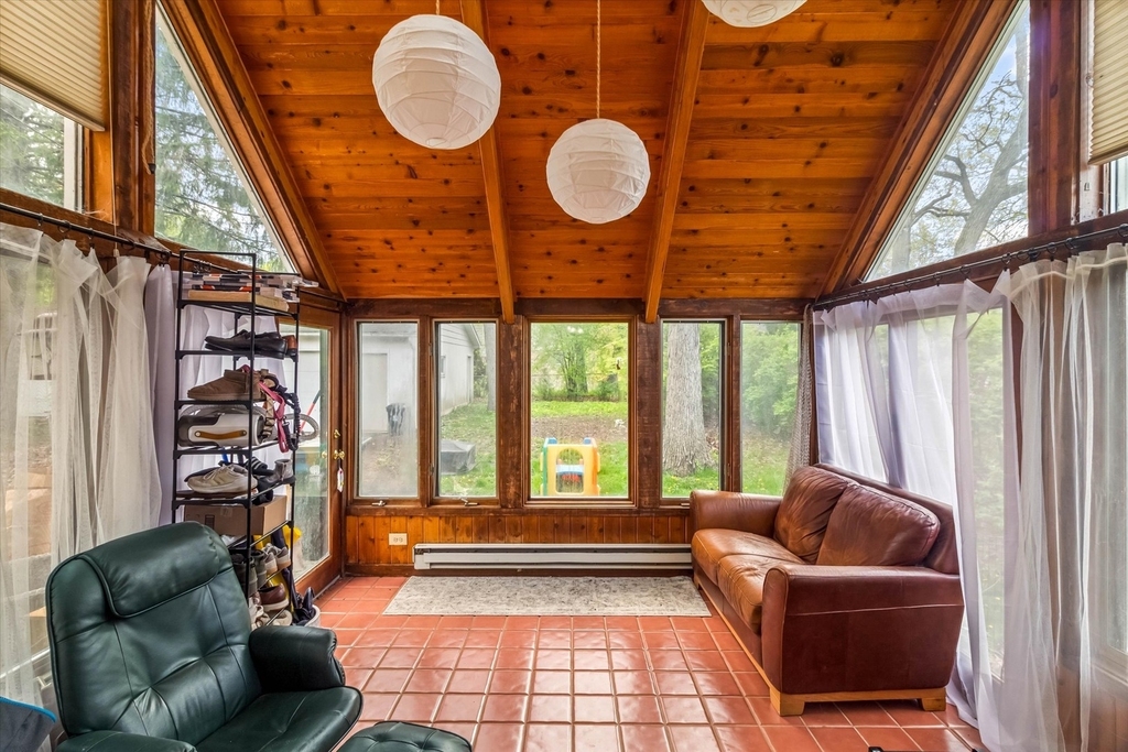 745 Greenview Place - Photo 7