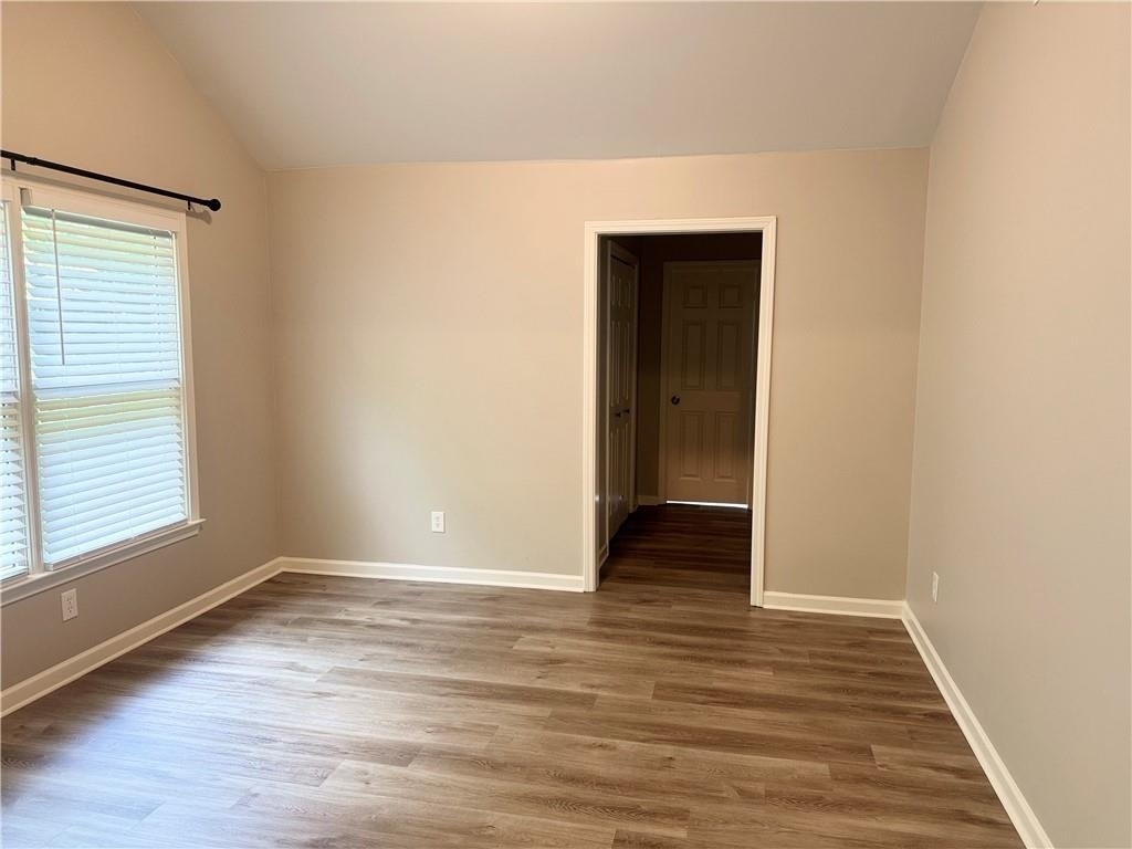 2887 Montview Drive - Photo 14