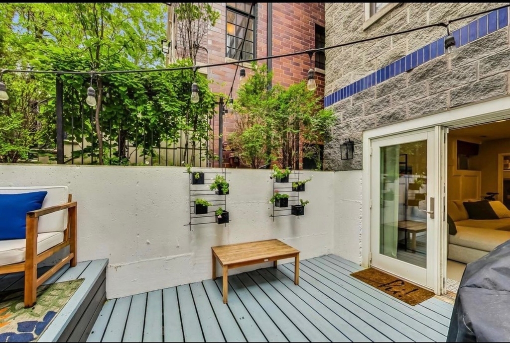 1455 W Wolfram Street - Photo 10
