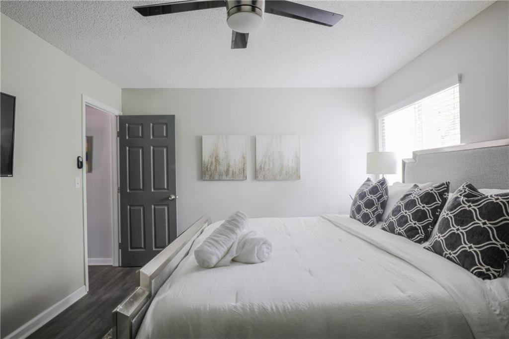 6463 Klinect Court - Photo 5