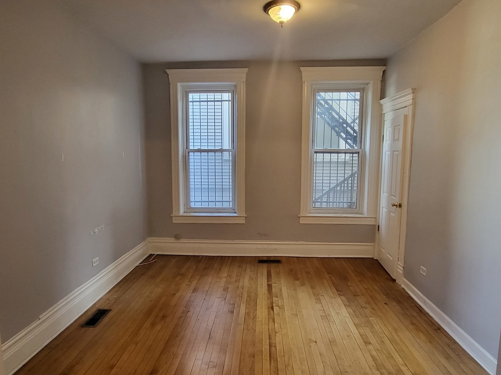 1025 W Cullerton Street - Photo 4