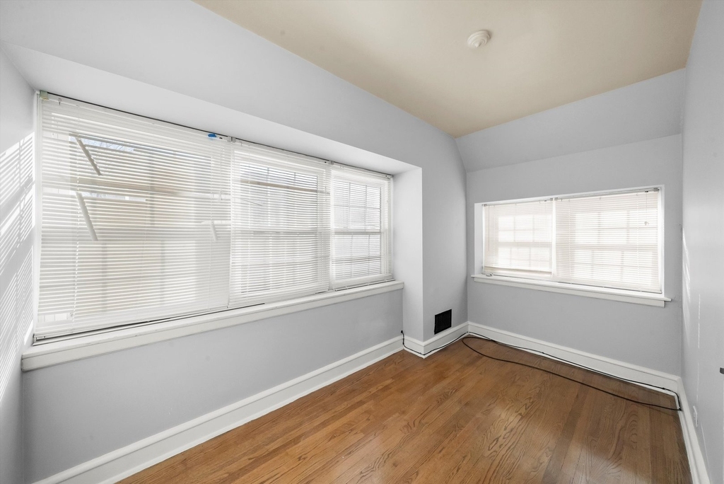 11731 S Bell Avenue - Photo 18