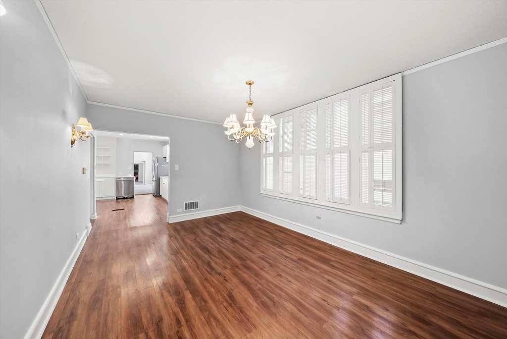 11731 S Bell Avenue - Photo 6