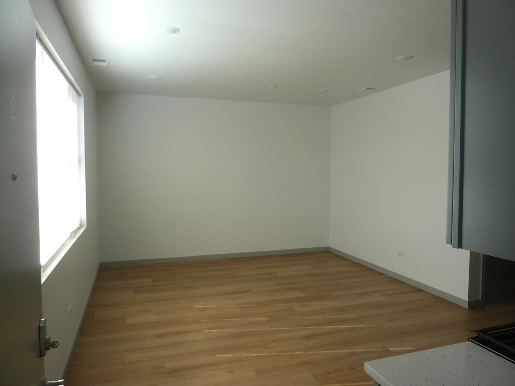 9522 S 53rd Avenue - Photo 3