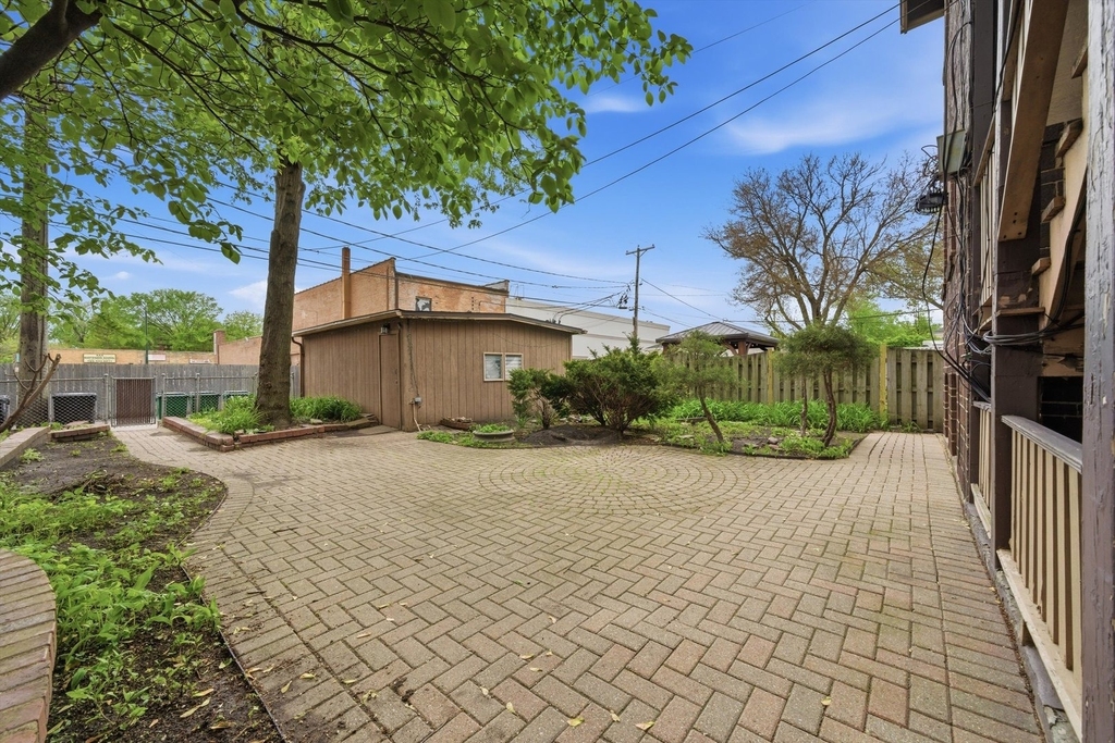 3248 Maple Avenue - Photo 14