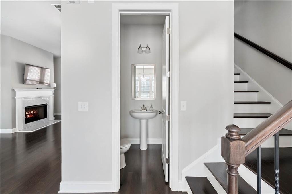 1302 Harris Way - Photo 3
