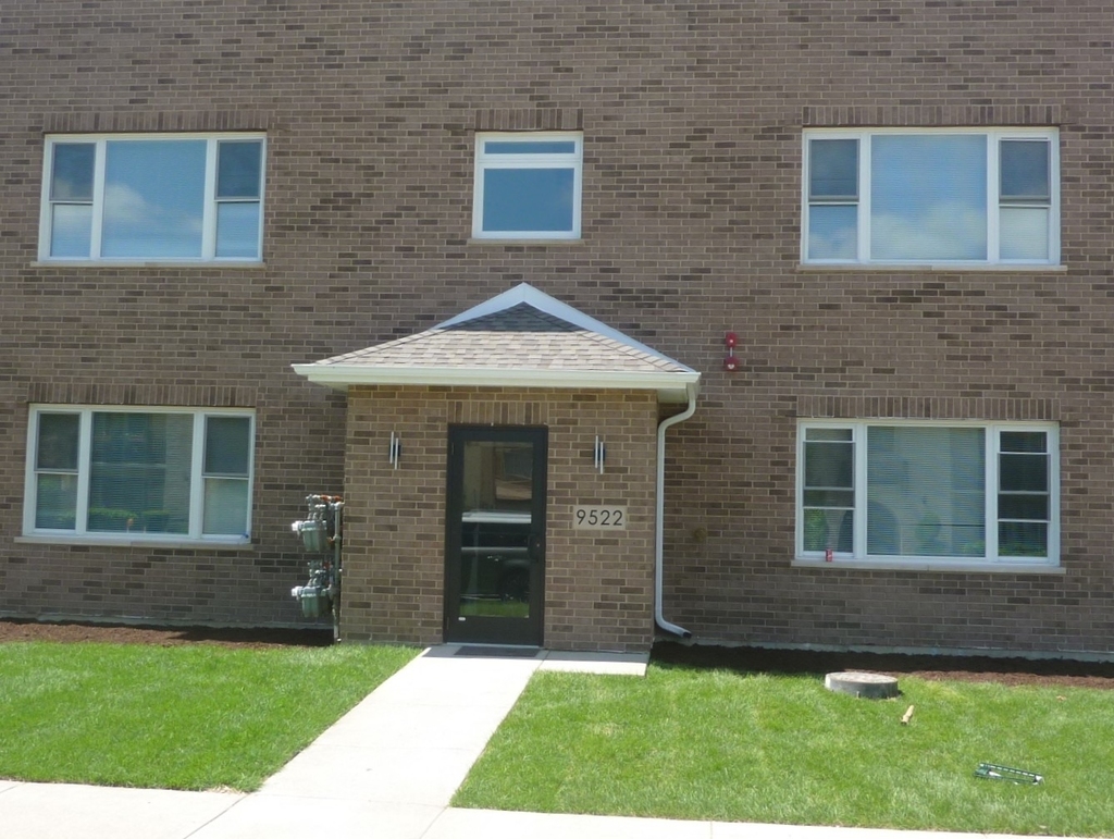 9522 S 53rd Avenue - Photo 1