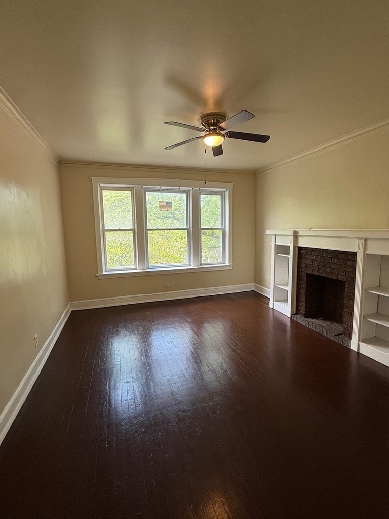 715 W 57th Street - Photo 1