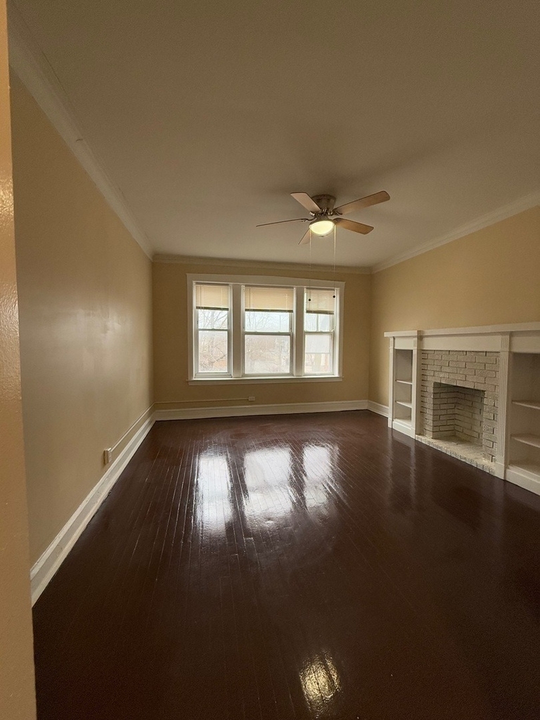 715 W 57th Street - Photo 7