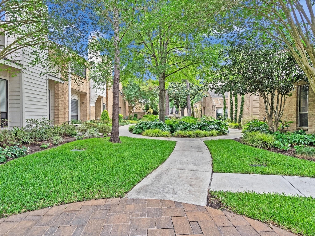 12625 Memorial Drive - Photo 2
