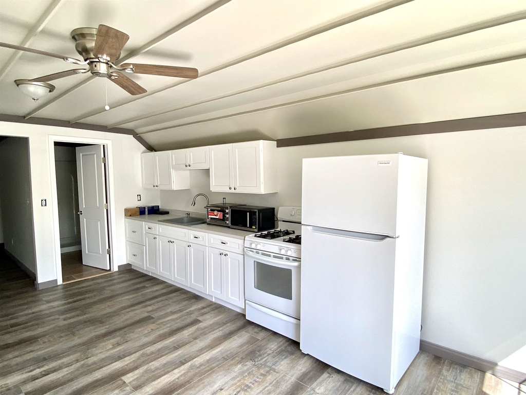 4 Sand Hill - Photo 2