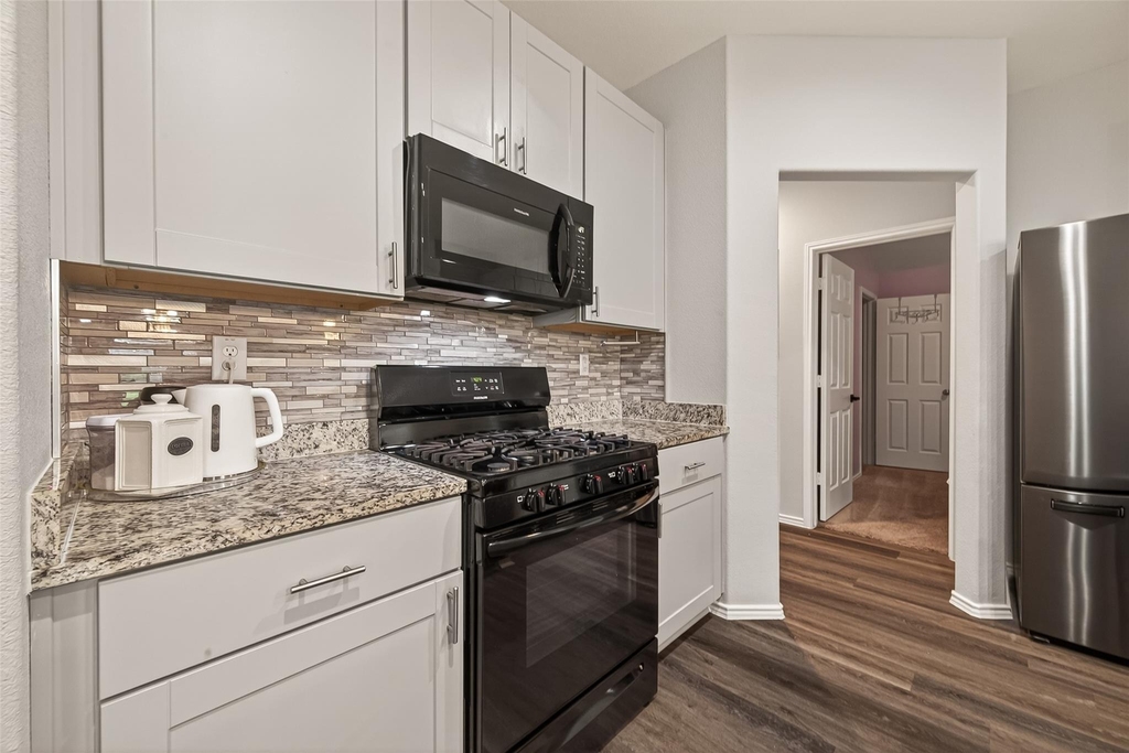 10411 Meadow Saffron Drive - Photo 14